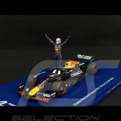 Max Verstappen Red Bull RB21 n° 1 Vainqueur GP USA 2025 F1 avec Figurine et Pit Board 1/43 Spark S9666