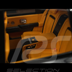 Rolls Royce Cullinan 2018 Schwarz Metallic / Orangefarbener Innenraum 1/18 GL Model GLCUBM