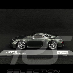Porsche 911 GT3 Touring Typ 992.2 2026 75 Jahre Porsche UK Earls Court 51 Grün Metallic 1/43 Spark WAP02053626911