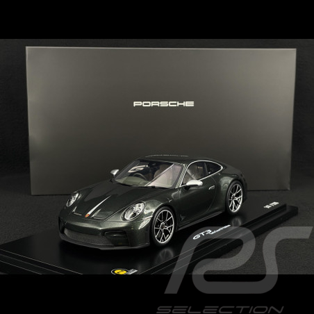 Porsche 911 GT3 Touring Type 992.2 2026 75 years of Porsche UK Earls Court 51 Green Metallic 1/18 Spark WAP02153626911