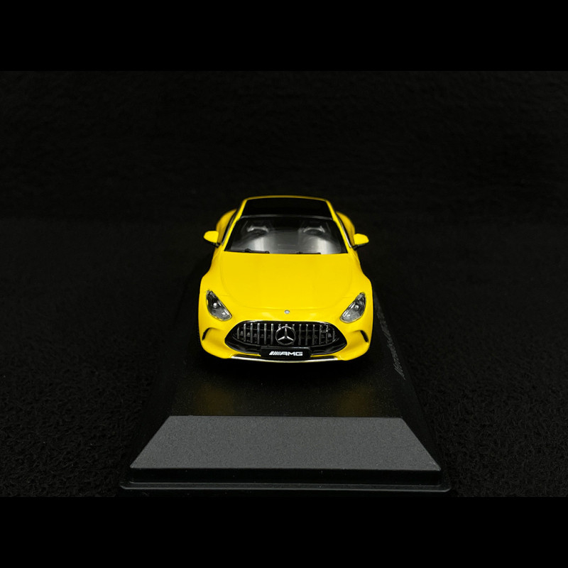 Mercedes-AMG GT 63 4Matic+ 2023 Gelb 1/43 iScale 43-2053