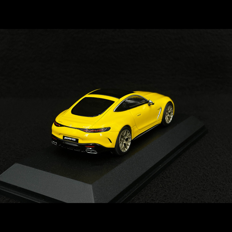 Mercedes-AMG GT 63 4Matic+ 2023 Gelb 1/43 iScale 43-2053