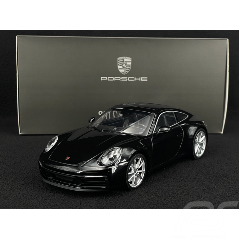 Porsche 911 Carrera 4S Type 992 2019 Schwarz 1/18 Minichamps WAP0211120R992