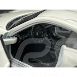 Porsche 911 GT3 RS Typ 992 2022 Weiß / Indischrot Streifen Reibungsspielzeug 1/38 Welly MAP01099224