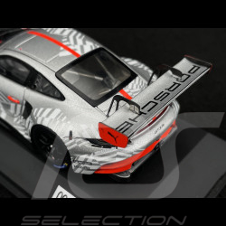 RARE Exemplaire 1/1500 : Porsche 911 GT3 R Type 992 2024 Gris Argent / Rouge 1/43 Spark WAP02057126EVO