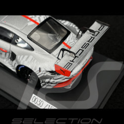 Porsche 911 GT3 R Type 992 2024 Version Présentation Gris Argent / Rouge 1/43 Spark WAP02057126EVO