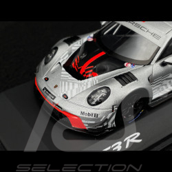 Porsche 911 GT3 R Type 992 2024 Version Présentation Gris Argent / Rouge 1/43 Spark WAP02057126EVO