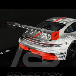 Porsche 911 GT3 R Type 992 2024 Version Présentation Gris Argent / Rouge 1/18 Spark WAP02157126EVO