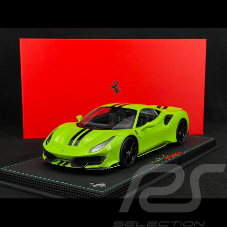 Ferrari 488 Pista 2018 Verde Germoglio / Bandes Noires / Jantes Carbone 1/18 BBR Models P18145O