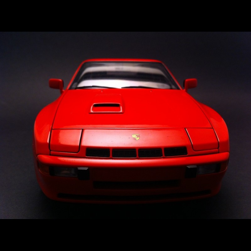 Porsche 924 Carrera GT 1980 red 1/18 Autoart 78003