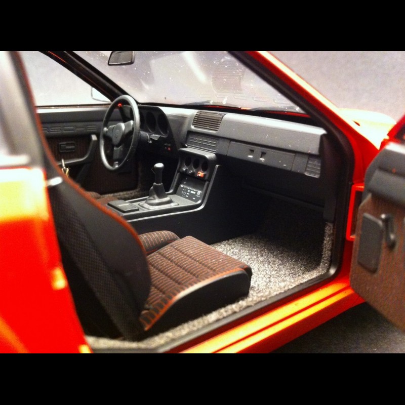 Porsche 924 Carrera GT 1980 red 1/18 Autoart 78003