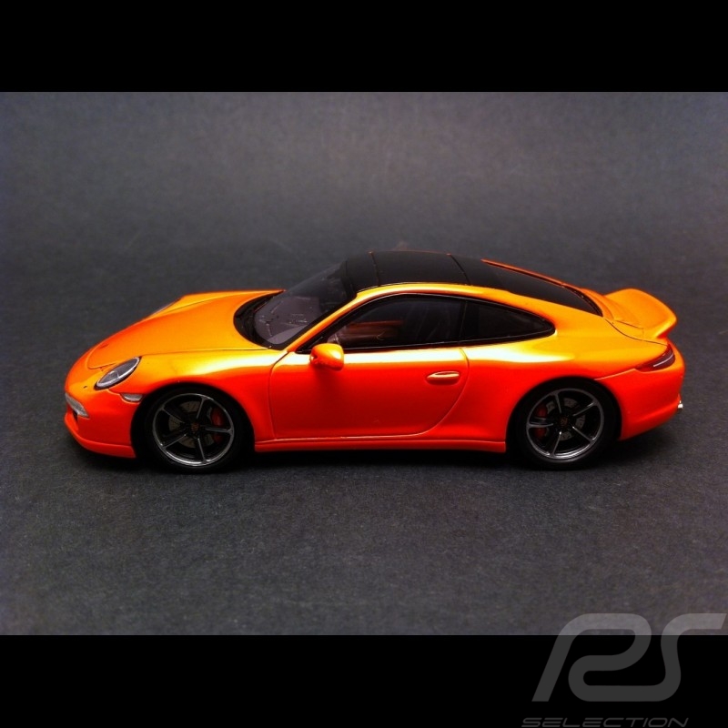 Porsche 911 type 991 Carrera S Tequipment orange Porsche Platz avril 2014 1/43 Spark MAP02020414