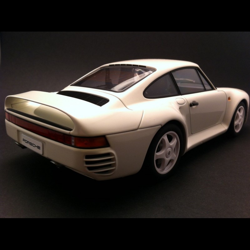 Porsche 959 white 1/18 Autoart 78083