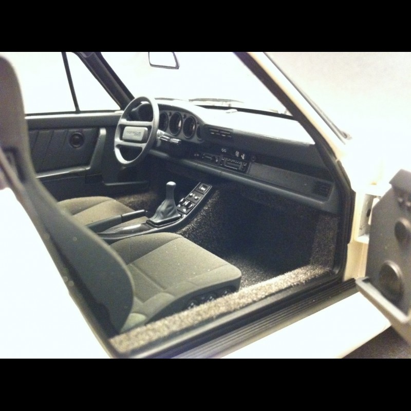 Porsche 959 white 1/18 Autoart 78083