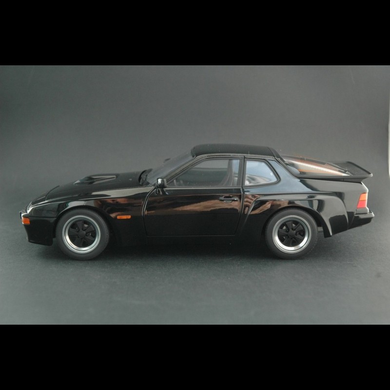 1/18 AUTOart 1980 Porsche 924 Carrera GT (Silver) Diecast