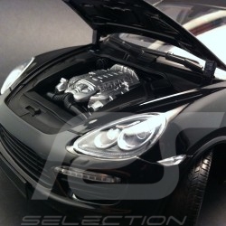 Porsche Cayenne Turbo S 2012 black 1/18 Minichamps 110062100