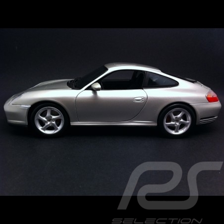 Porsche 996 Carrera 4S grey 1/18 Maisto 31628