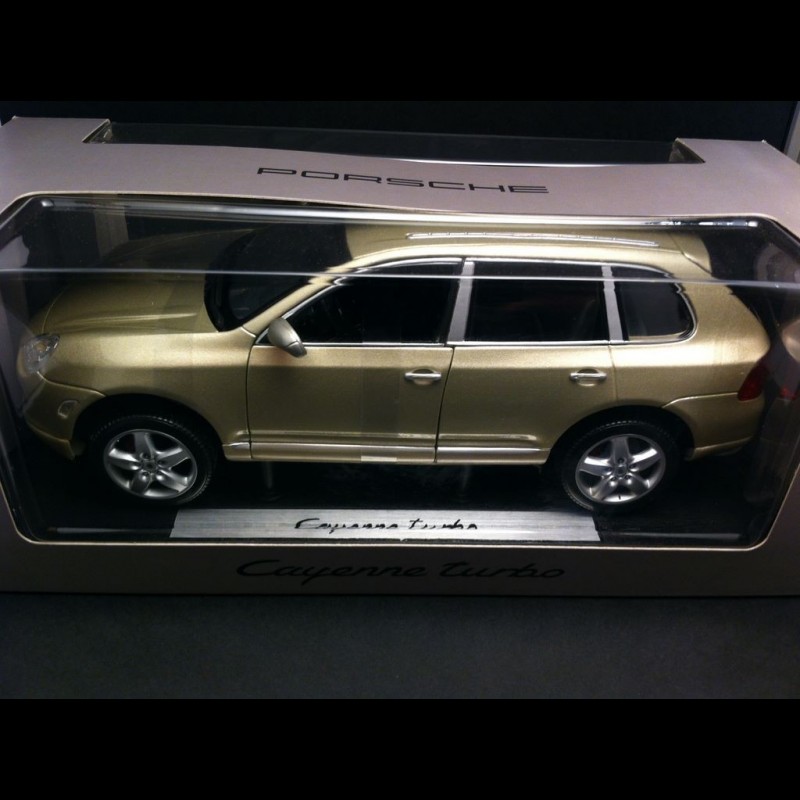 Porsche Cayenne Turbo beige 1/18 Maisto WAPC2100113