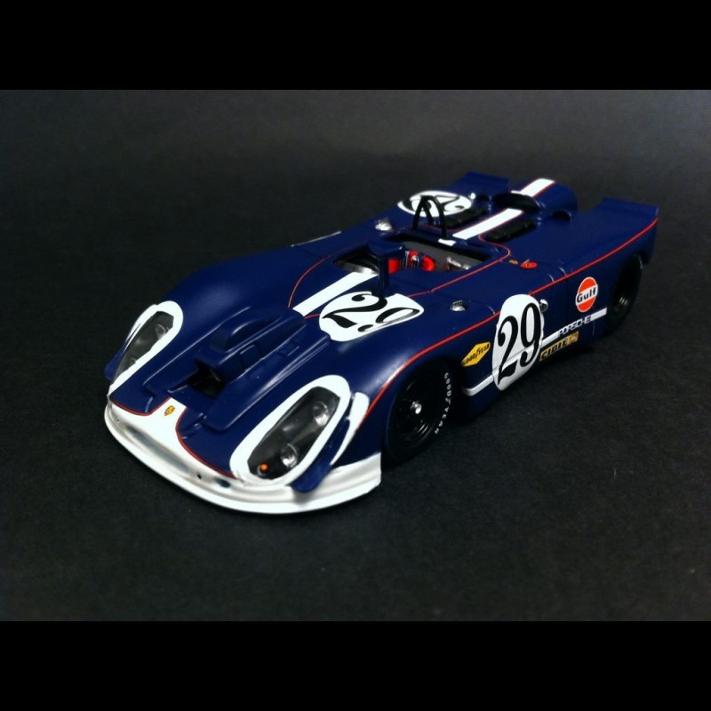 Porsche 908 Spyder 
