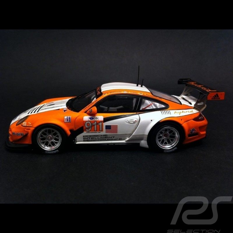 Porsche 991 Carrera 4S Martini rouge 1/43 Spark MAP02020315