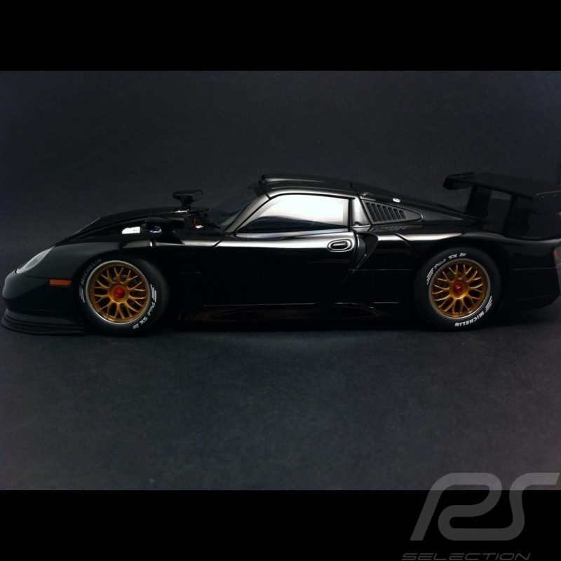 Porsche 911 GT1 1997 schwarz 1/18 Autoart 89770