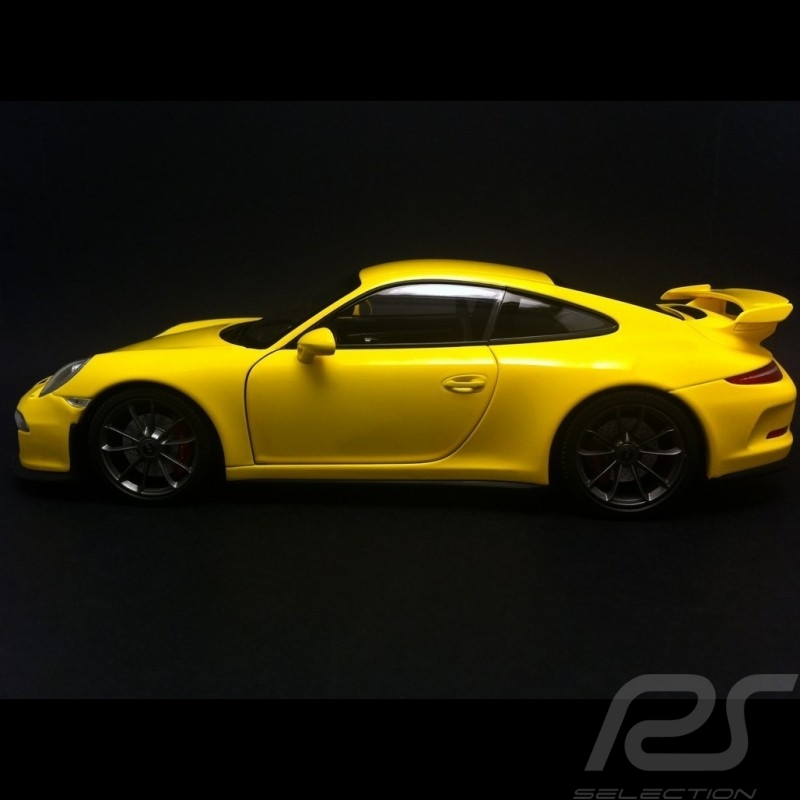 Porsche 991 GT3 2013 gelb 1/18 Minichamps 110062722 Porsche 991 GT3 2013 gelb 1/18 Minichamps 110062722