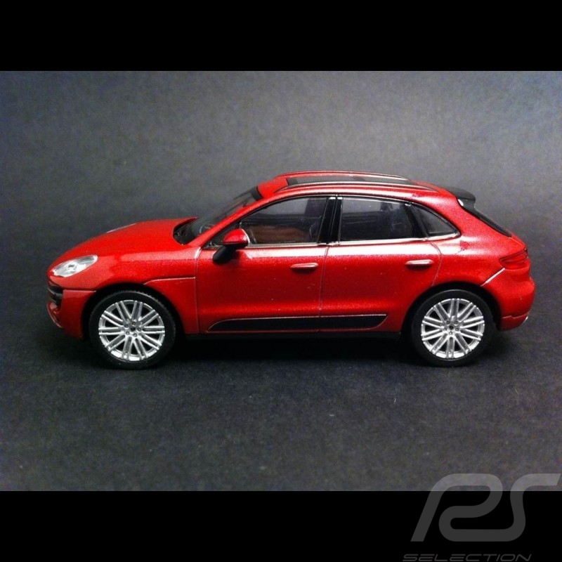 Porsche Macan Turbo 2015 gold 1/43 Welly MAP01995215 Porsche Macan Turbo 2015 gold 1/43 Welly MAP01995215