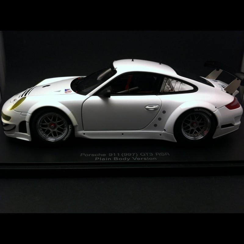 Porsche 997 GT3 RSR 2010 white 1/18 Autoart 81073