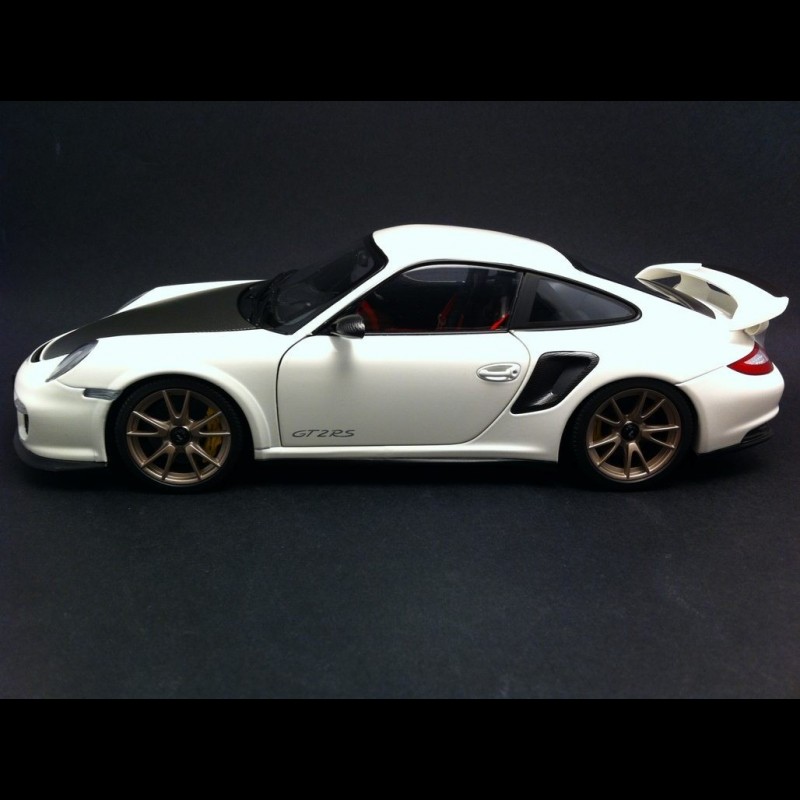 porsche-911-997-gt2-rs-2011-