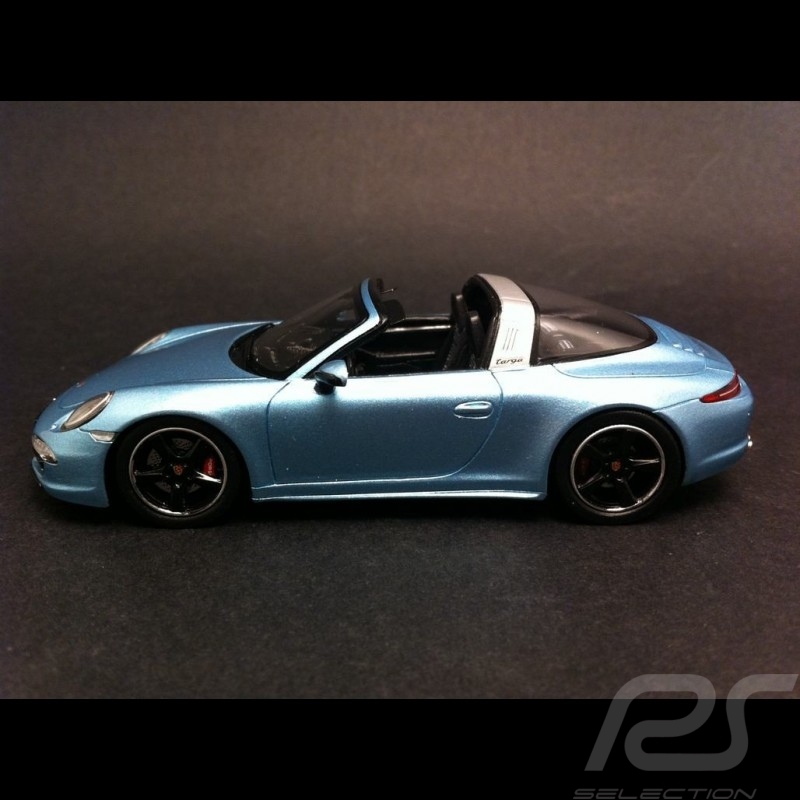 Porsche 991 Targa 4 S " 30 ans Porsche Italie " 2015 bleu 1/43 Spark WAX02020011