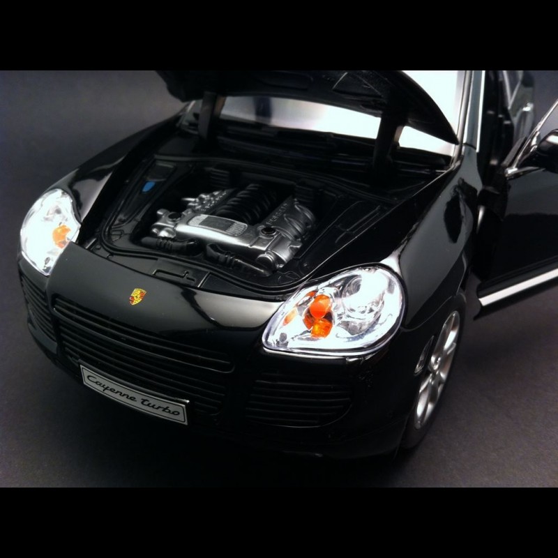 WELLY Porsche Cayenne Turbo Noire 1/18 - Modèle Réduit D'occasion