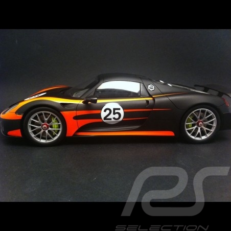 Porsche 918 Spyder Pack Weissach noire/orange 1/18 Spark 18S170