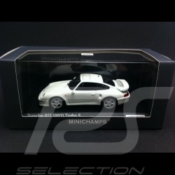 Porsche 997 Carrera grise 1/43 Minichamps WAP02011415