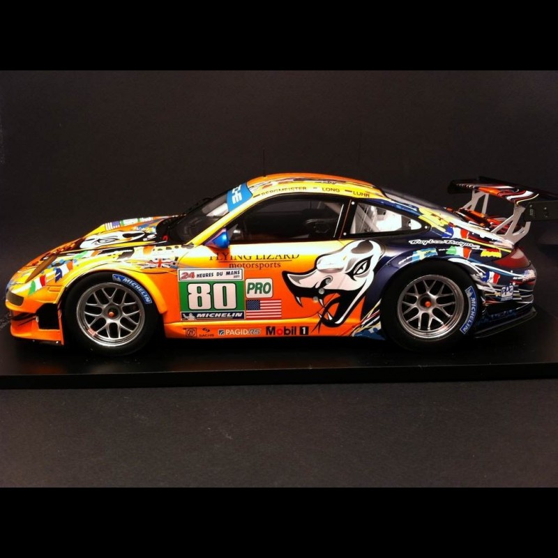 Porsche 997 GT3 RSR Le Mans 2011 Flying Lizard n°80 1/18 Spark 18S052