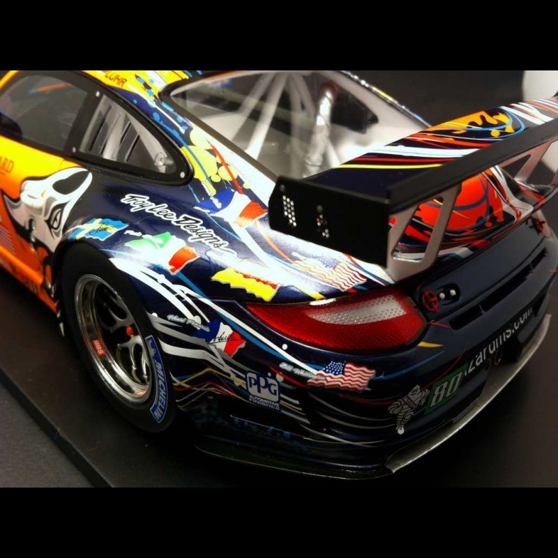 Porsche 997 GT3 RSR Le Mans 2011 Flying Lizard n°80 1/18 Spark 18S052
