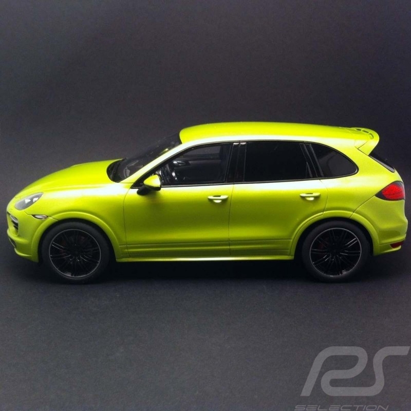 Porsche Cayenne vert 1/18 GT Spirit GT020A