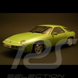 Porsche 928 Lint Green metallic 