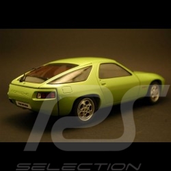 Porsche 928 Lint Green metallic 