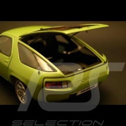 Porsche 928 Lint Green metallic 