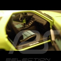 Porsche 928 Lint Green metallic 