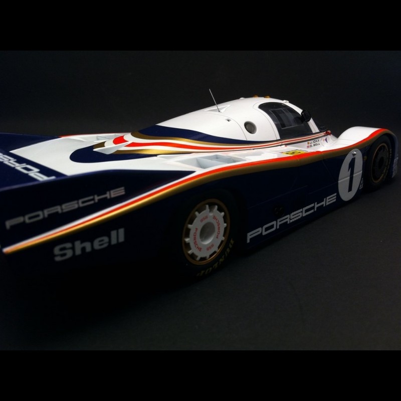 Porsche 956 Winner Le Mans 1982 n° 1 Rothmans 1/18 Spark 18LM82