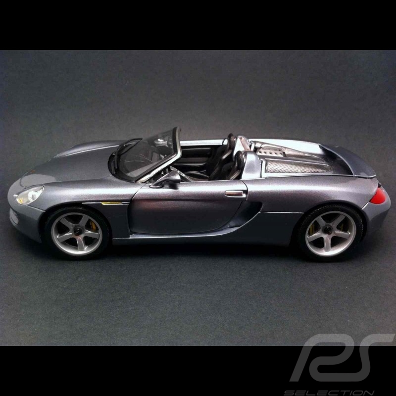 Porsche Carrera GT gris 1/18 Maisto 36622