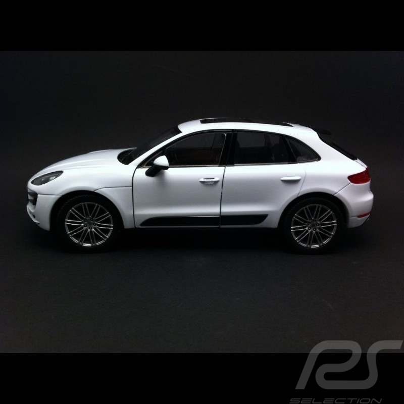 Porsche Macan Turbo 2015 weiß 1/24 Welly 24047