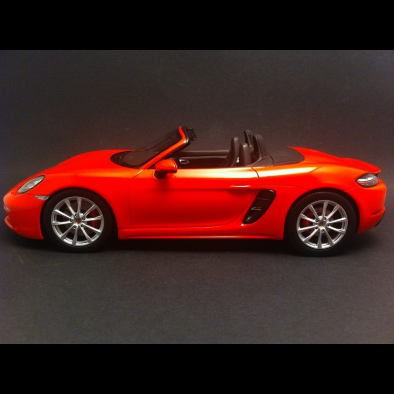Porsche 718 Boxster type 982 2016 orange 1/18 Spark WAP0212060H
