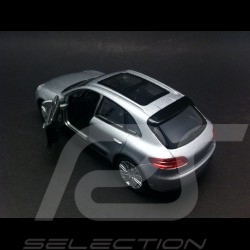 Porsche Macan Turbo grey﻿ pull back toy Welly