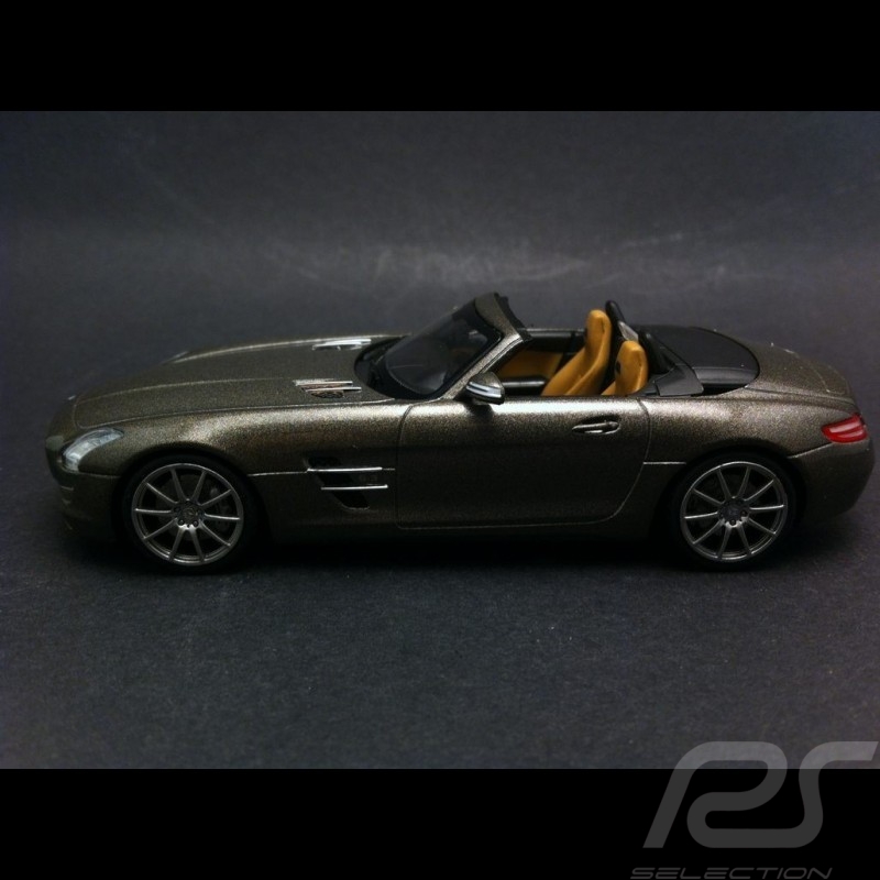 Mercedes SLS AMG Roadster grau 1/43 Schuco B66960035