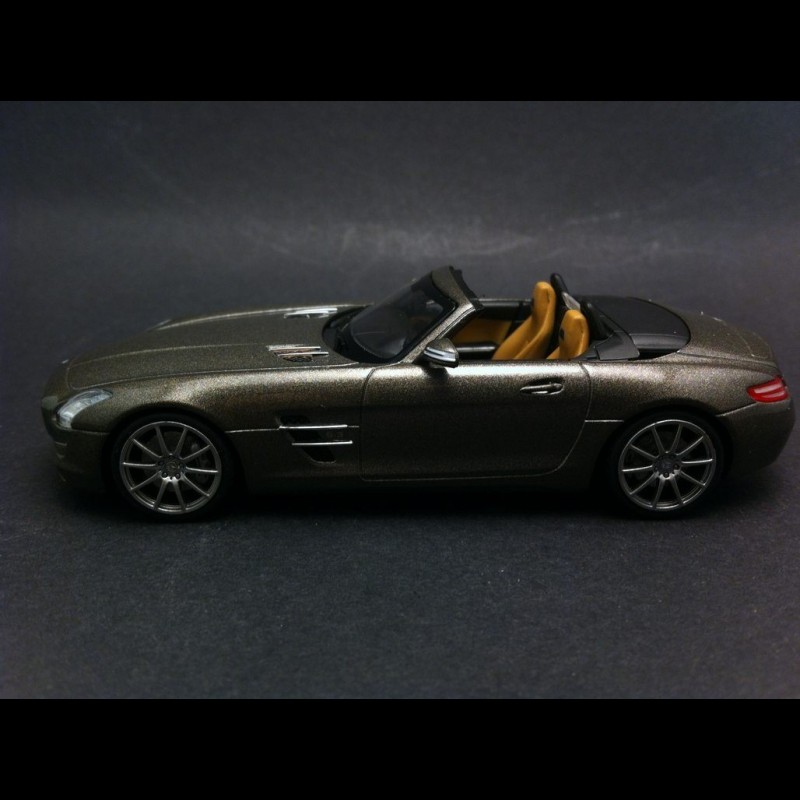 Mercedes SLS AMG Roadster grey 1/43 Schuco B66960036