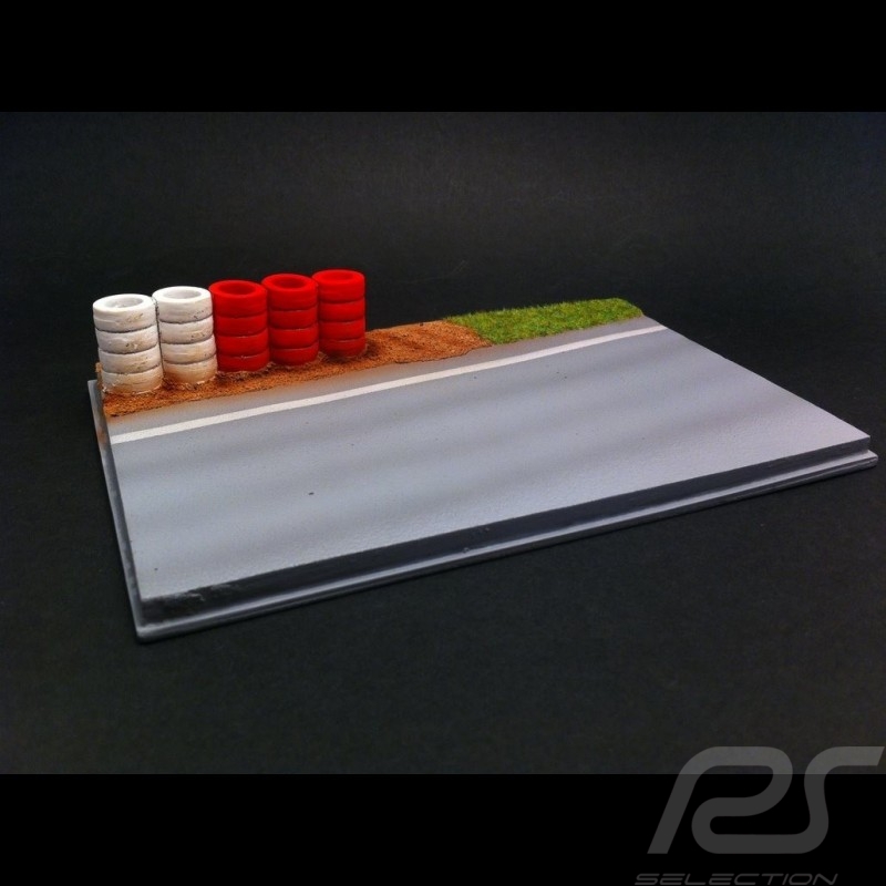 Track decor diorama straight with red and white tires 1/43
