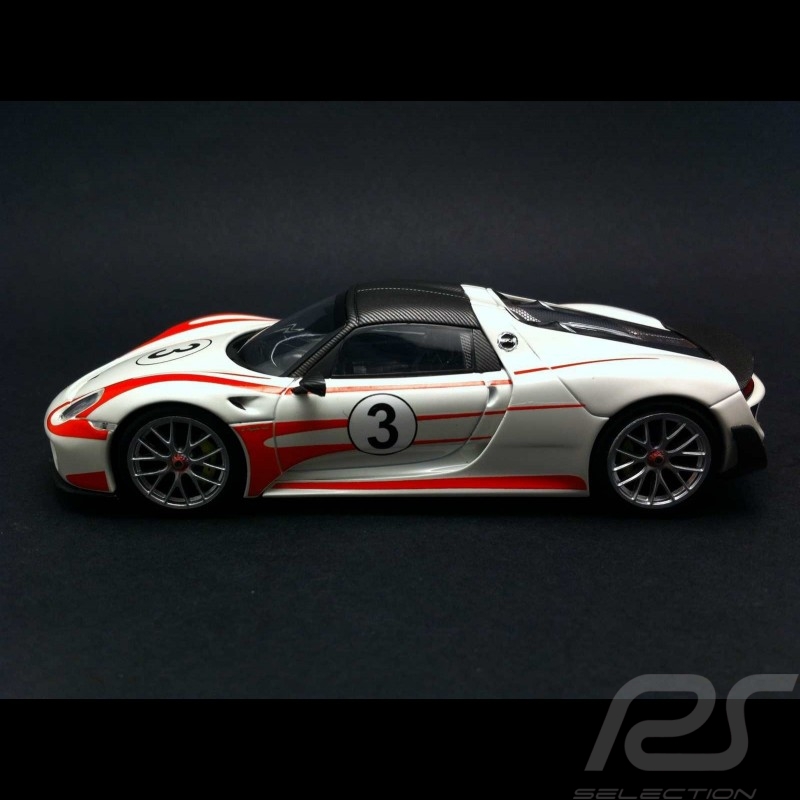 Porsche 918 Spyder Pack Weissach weiß / rot 1/43 Minichamps 410062131