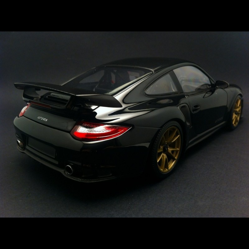 PORSCHE 911 997 GT2 RS 2011 rouge au 1/18 MINICHAMPS 100069407 voiture